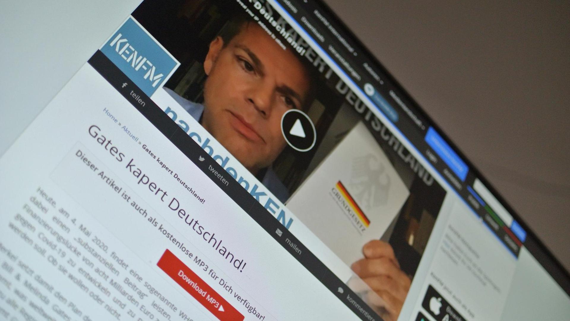 Ein Computerbildschirm, der die Seite von Ken Jebsen zeigt Ein Computerbildschirm, der die Seite von Ken Jebsen zeigt