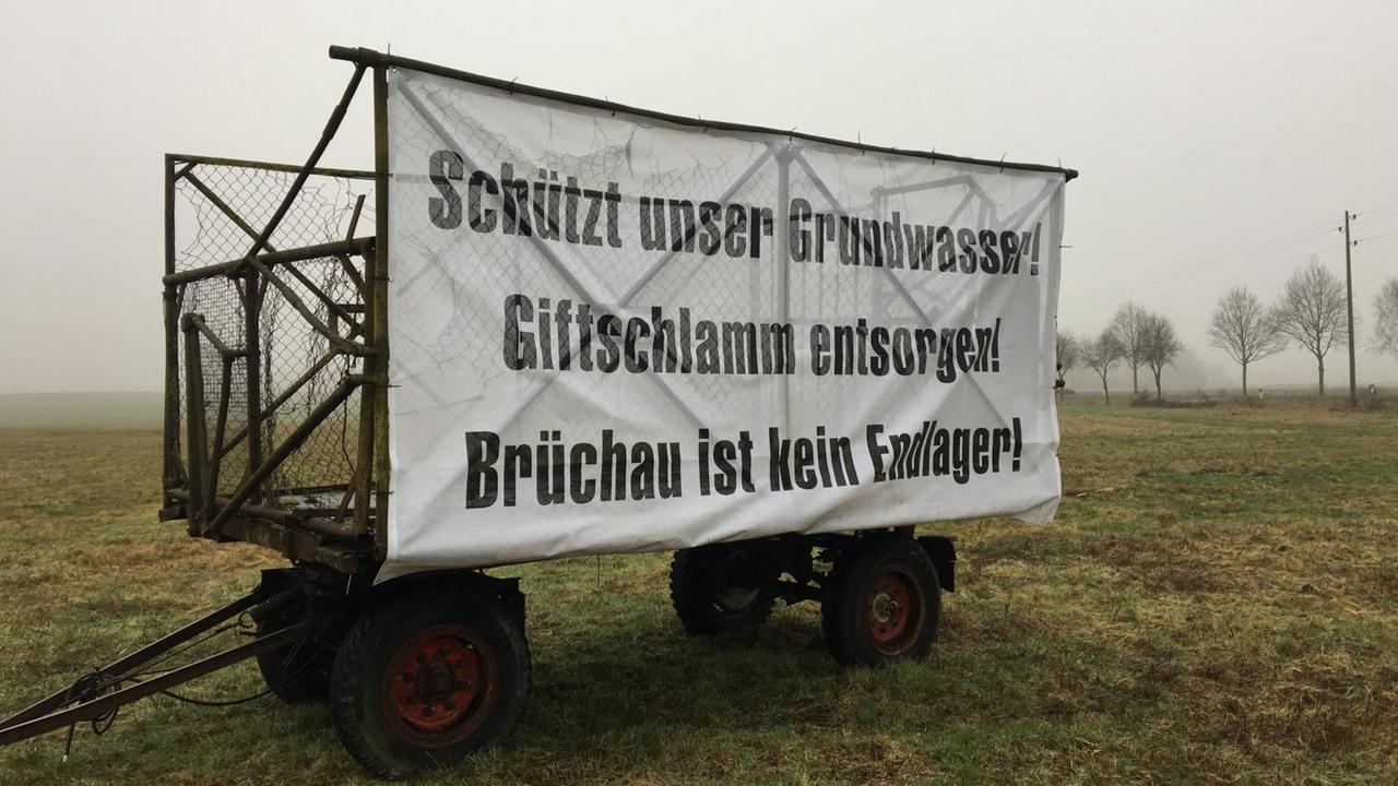 Bürger in Brüchau protestieren gegen eine Giftmülldeponie