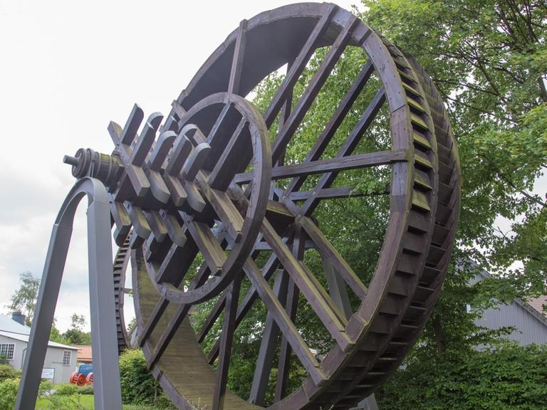 Alte Bergbautechnik: ein Kehrrad am Kaier-Wilhelm-Schacht in Clausthalzellerfeld