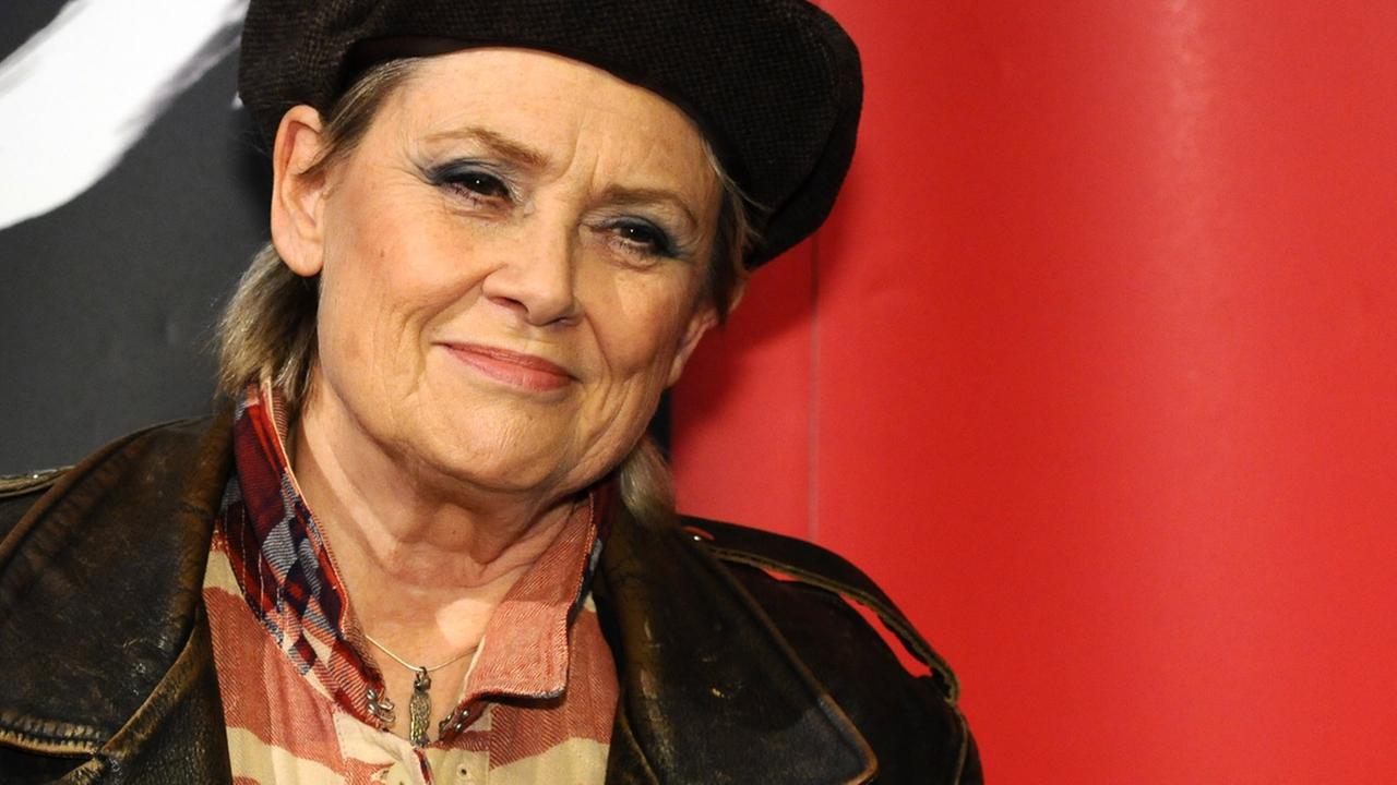 Die dänische Sängerin Gitte Haenning in Köln bei dem Benefiz Konzert "Cover me". Hierbei traten Künstler kostenlos zu Gunsten der AIDS Hilfe Köln auf. 