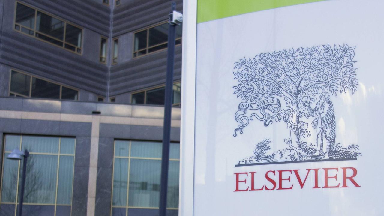 Eingangsschild vor einem Bürogebäude von Elsevier und anderen Unternehmen