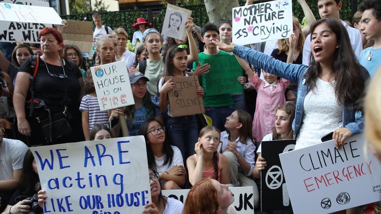 Die schwedische Umweltaktivistin Greta Thunberg nimmt an einer Kundgebung in New York teil.