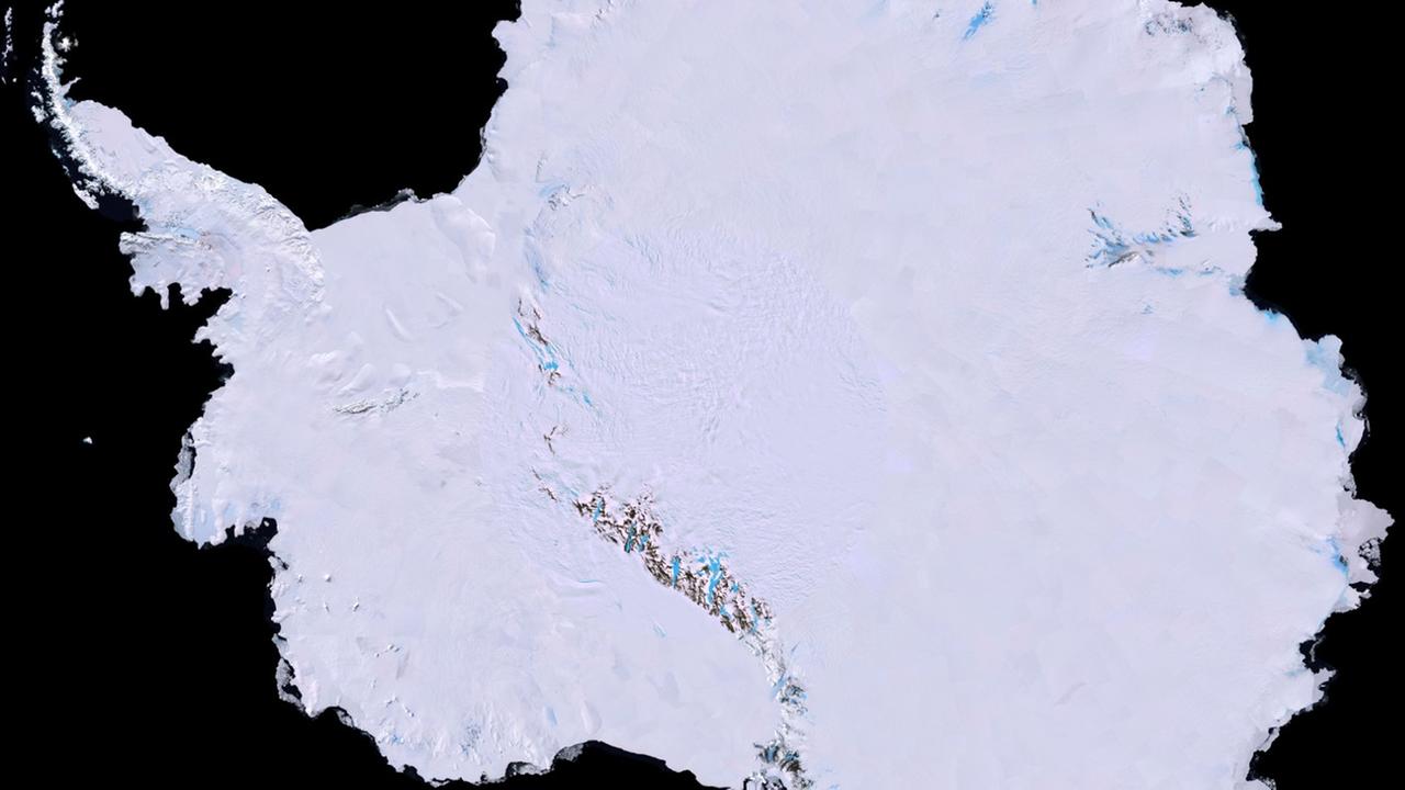 Die Aufnahme zeigt ein Mosaik aus Satellitenbildern der Antarktis 