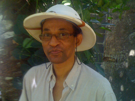 Der Schriftsteller Nassur Attoumani auf der Insel Mayotte.