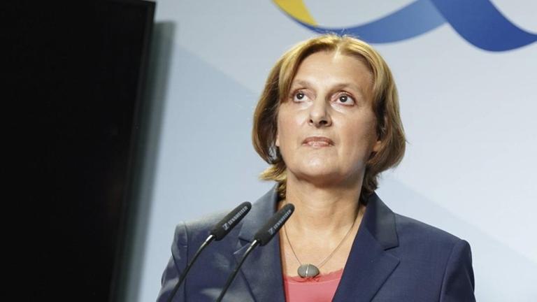 Britta Ernst (SPD, Ministerin für Bildung, Jugend und Sport und Vorsitzende der Kultusministerkonferenz)