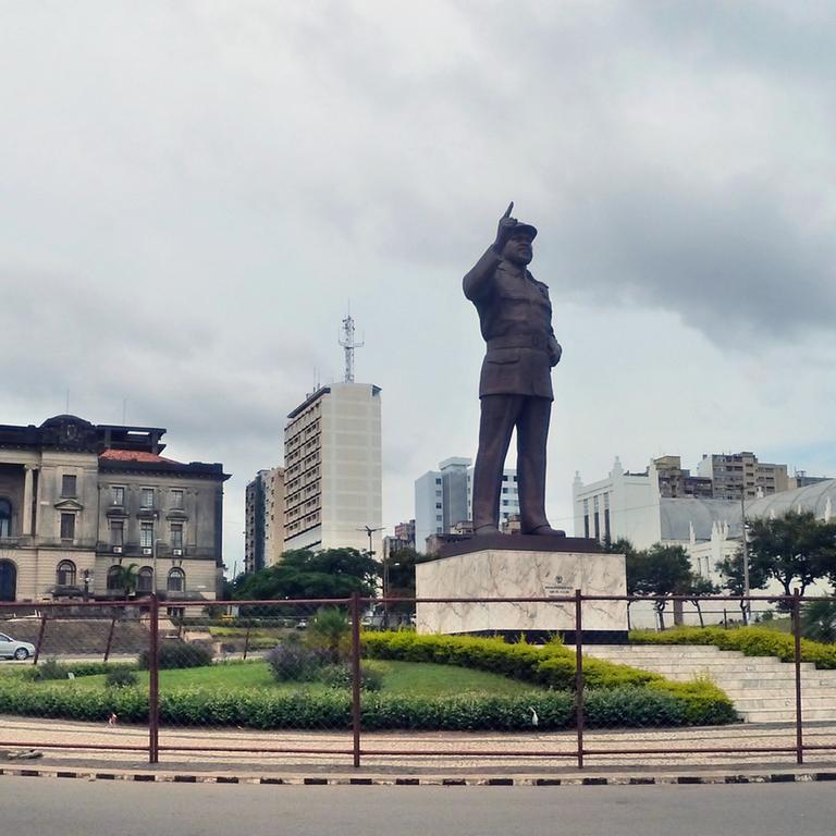 Der Platz der Unabhängigkeit in Maputo, der Hauptstadt von Mosambik, das bis 1975 portugiesische Kolonie war