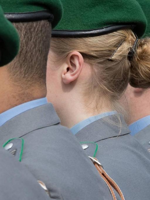 Beim Bund ist die Frisur vorgeschrieben.