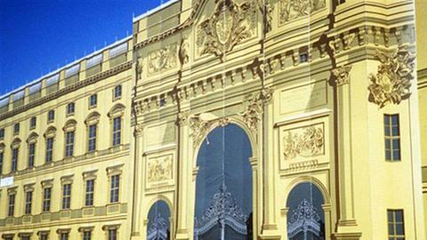 Bereits 1993 wurde eine Plastikfassade des ehemaligen Berliner Stadtschlosses vorübergehend am historischen Standort aufgebaut.