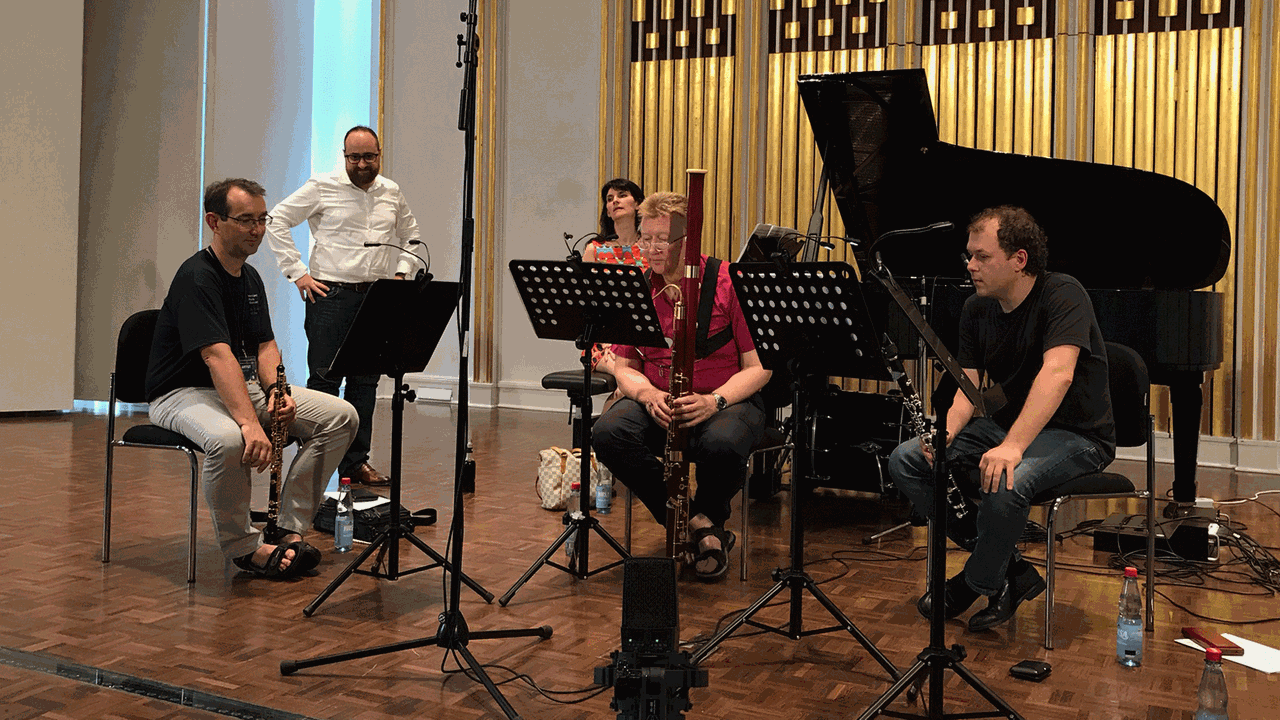 Gregor Witt, Zaid Jabri, Elisaveta Blumina, Mathias Baier und Tibor Reman bei einer Probe in der Aula der Universität Osnabrück beim Morgenland Festival