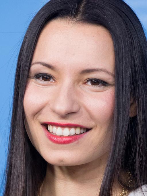 Regisseurin Anne Zohra Berrached bei der Berlinale 2016.