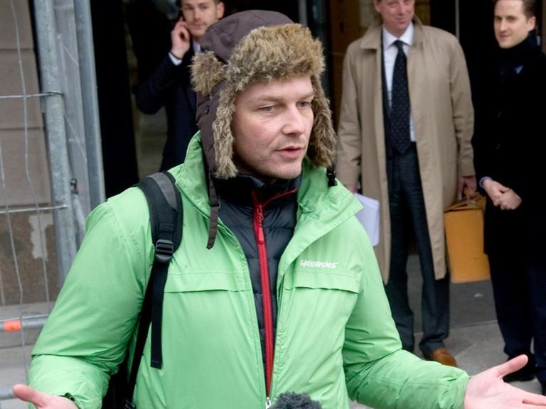 Der Greenpeace-Experte Tobias Münchmeyer