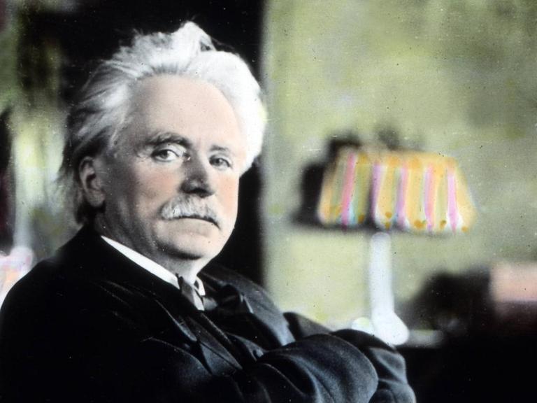 Der norwegische Komponist und Pianist Edvard Hagerup Grieg (1843 - 1907).