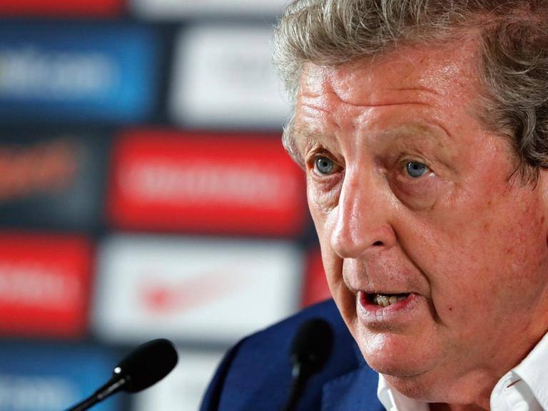 Roy Hodgson bei der Pressekonferenz nach dem Aus gegen Island.