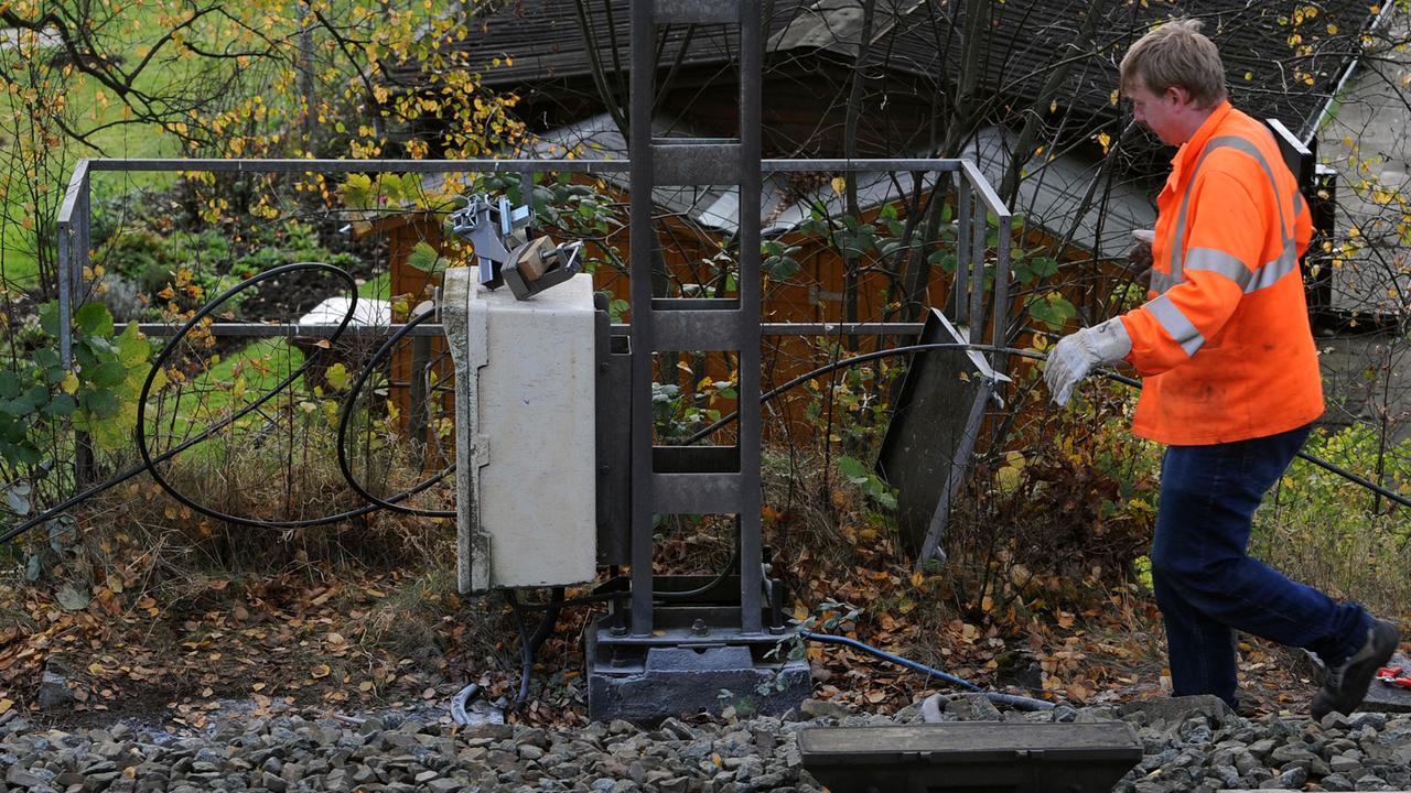 Bahnchaos Bei Hannover Brandanschlag Auf Schaltkasten Staatsschutz Ermittelt - vmdgq7q