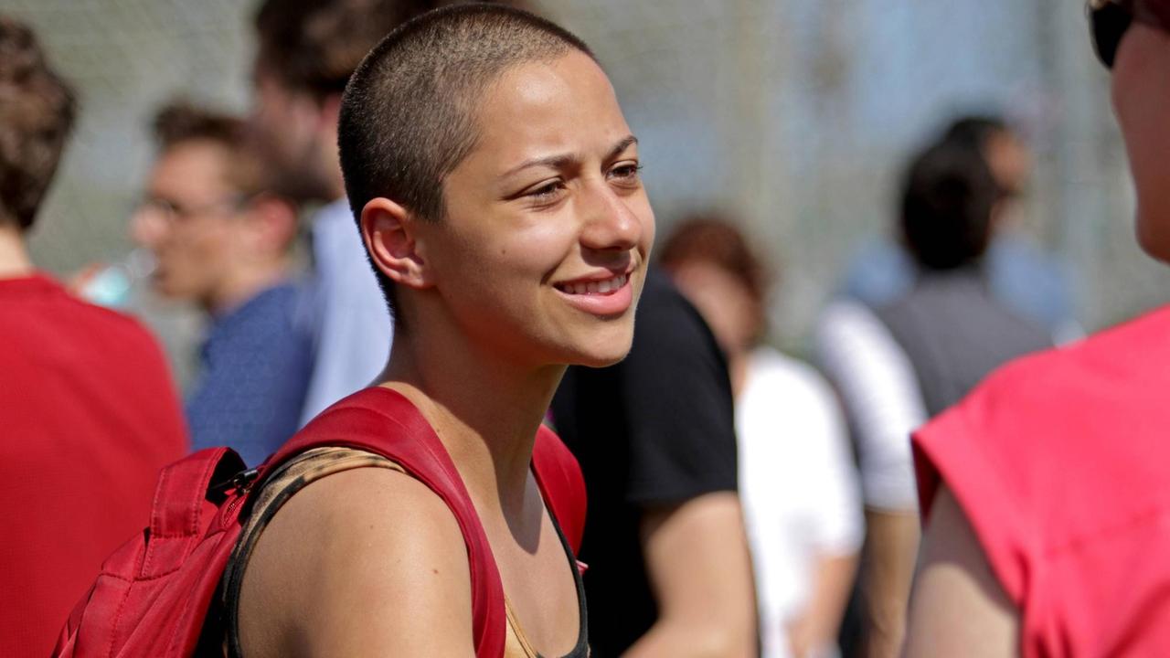 February 18, 2018 - Parkland, FL, USA - Emma Gonzalez, a senior at Marjory Stoneman Douglas High School, gathers with people at North Community Park in Parkland, Fla. for a protest on Sunday, Feb. 18, 2018. Gonzalez is one of many survivors of a mass shooting that took place at the school on Feb. 14, that left 17 people dead. Parkland USA PUBLICATIONxINxGERxSUIxAUTxONLY - ZUMAm67_ 20180218_zaf_m67_030 Copyright: xJohnxMccallx  