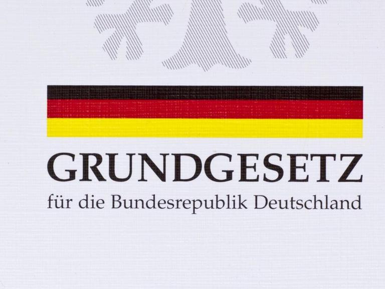 Grundgesetz der Bundesrepublik Deutschland | Verwendung weltweit, Keine Weitergabe an Wiederverkäufer.