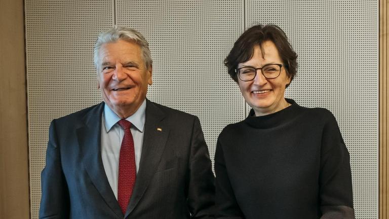 Joachim Gauck und Birgit Wentzin