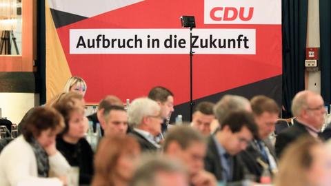 07.12.2019, Sachsen-Anhalt, Magdeburg: Delegierte sitzen im Saal auf dem kleinen Parteitag der CDU Sachsen-Anhalt im Maritim Hotel zur künftigen Strategie der CDU.