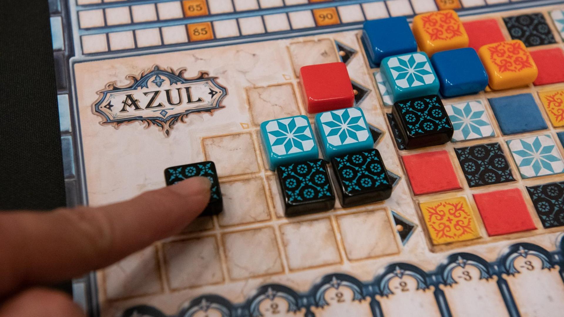 Das Spiel des Jahres ist "Azul"