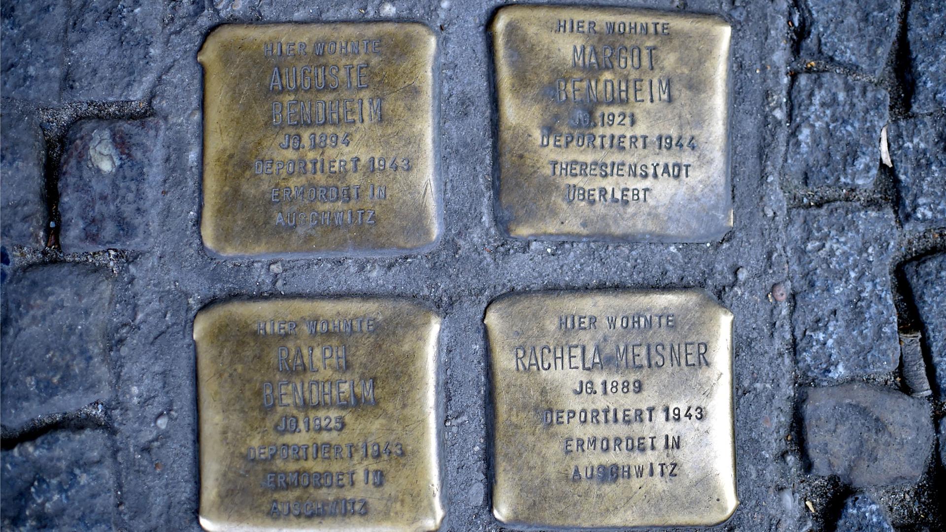 Stolpersteine vor einen Haus in der Skalitzer Straße in Berlin Kreuzberg: Sie sind Margot Friedländer (damals noch Bendheim) und ihrer Familie gewidmet. Margot ist die einzige, die den Holocaust überlebte