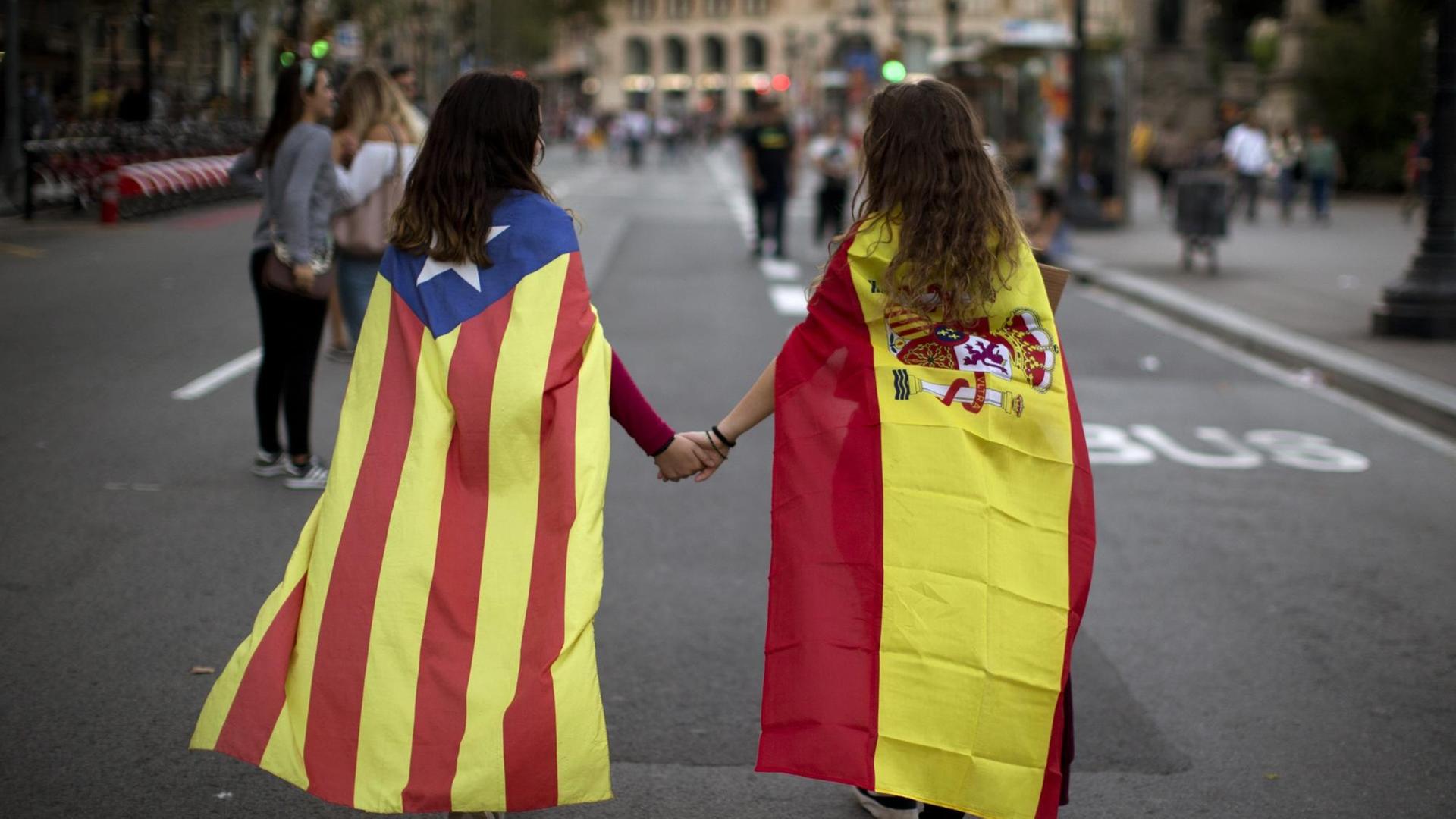 Schweiz - Spanische Regierung und katalanische Parteien sprechen über Zukunft Kataloniens