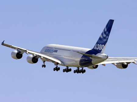 Der Airbus A380 während seines Jungfernflugs im Jahr 2005
