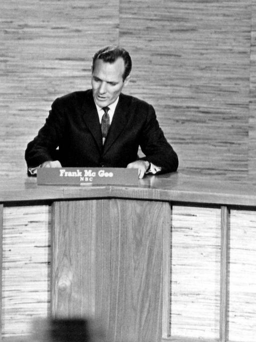 John F. Kennedy (l) und Richard Nixon während einer TV-Debatte in Washington am 7. Oktober 1960.