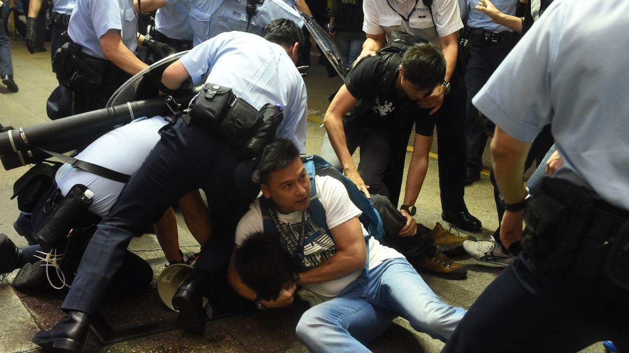 Die Polizei in Hongkong geht mit Härte gegen Aktivisten der Demokratiebewegung vor.