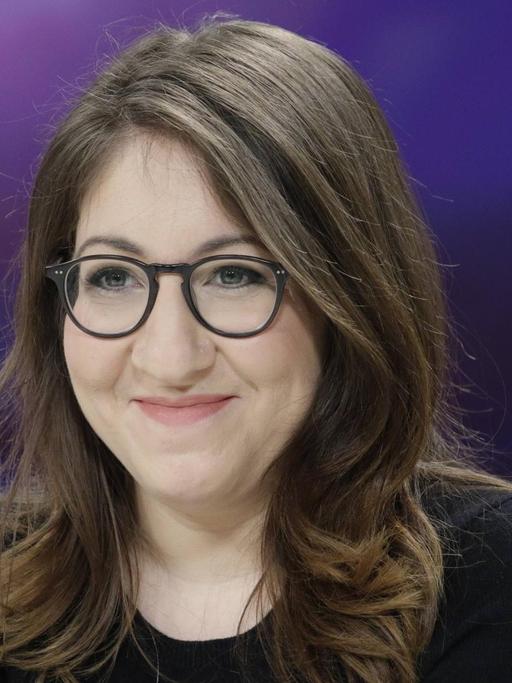 Das Foto zeigt Deborah Feldman.