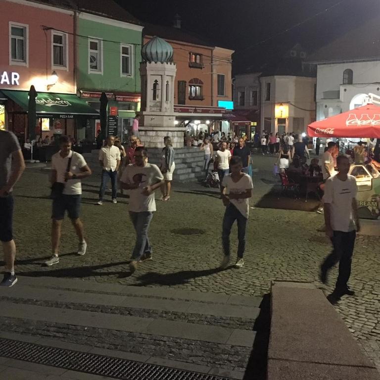 Am Wochenende füllen sich die Plätze und Gassen in Tuzla im Nordosten von Bosnien mit Menschen und Musik