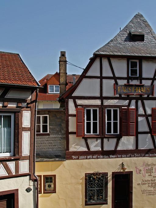 Das Dr.-Faust-Haus in Bad Kreuznach, erbaut im Jahr 1507: Es war die Heimat von Johann Georg Faust, dem Alchimisten, auf dem das Faust-Märchen beruhen soll.