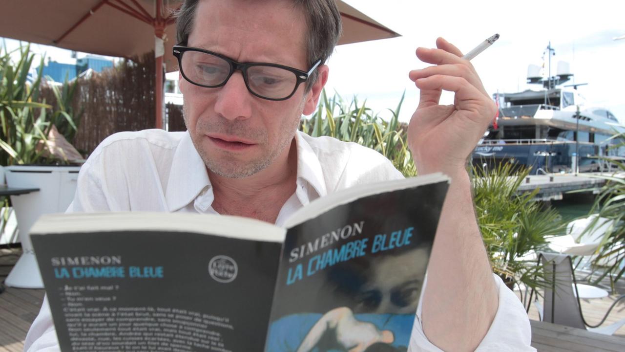 Mathieu Amalric liest "Das blaue Zimmer" von Georges Simenon