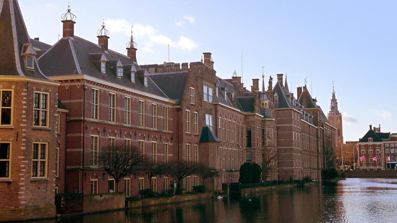 Der Binnenhof im Zentrum von Den Haag. Dort befindet sich seit dem 15. Jahrhundert das niederländische Parlament.