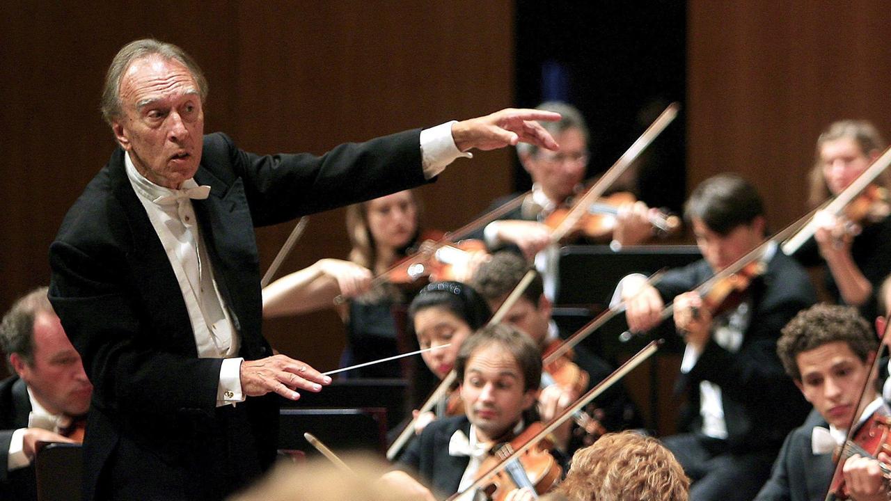 Der italienische Dirigent Claudio Abbado bei der Eröffnung des Luzerner Festivals 2007