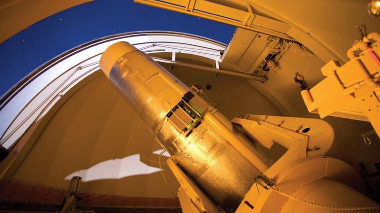 Das riesige Okular des Palomar Observatory in Kalifornien.
