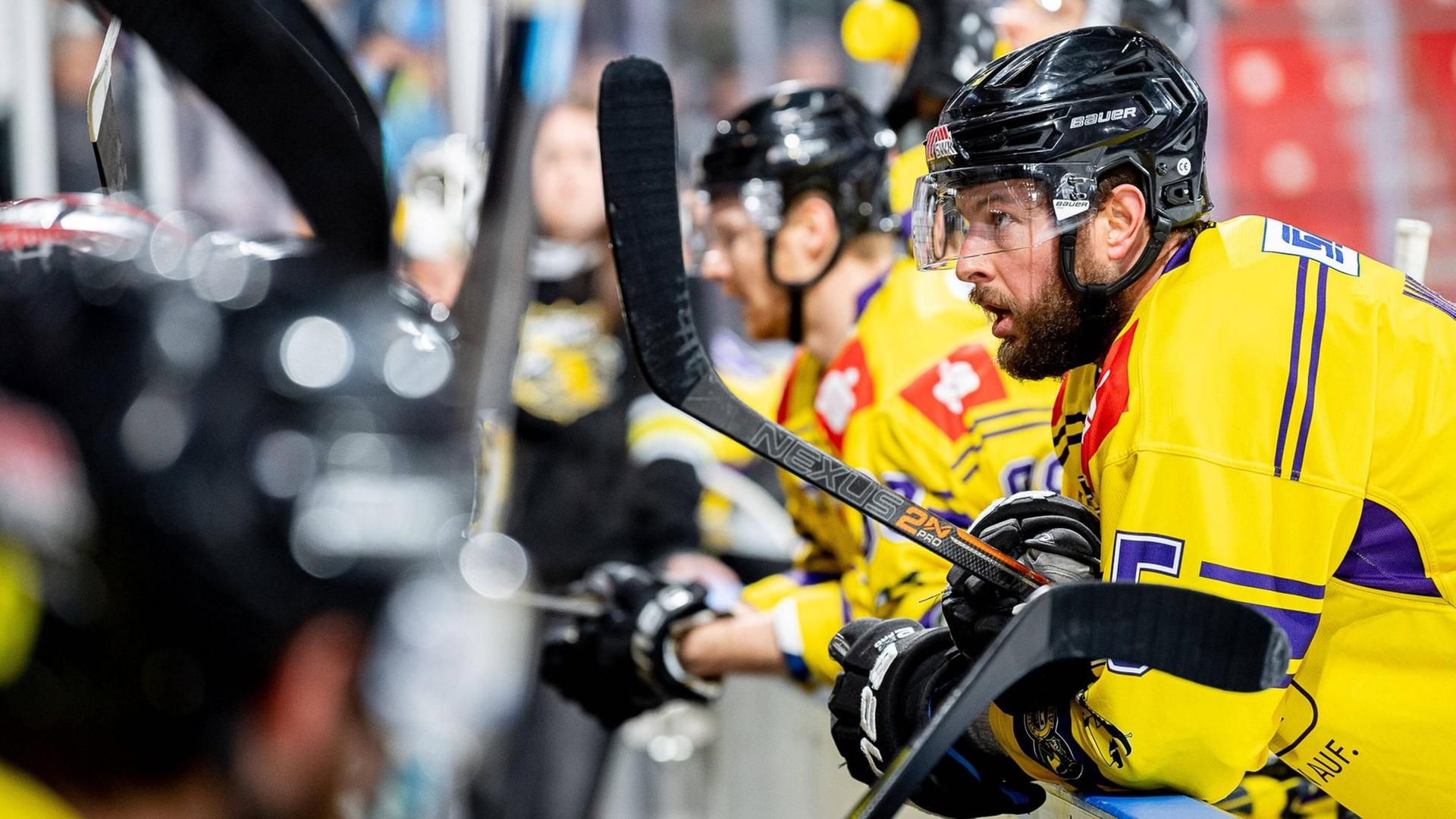 Der kanadische Eishockeyspieler Jeremy Welsh ist seit 2019 bei den Krefeld Pinguinen unter Vertrag.
