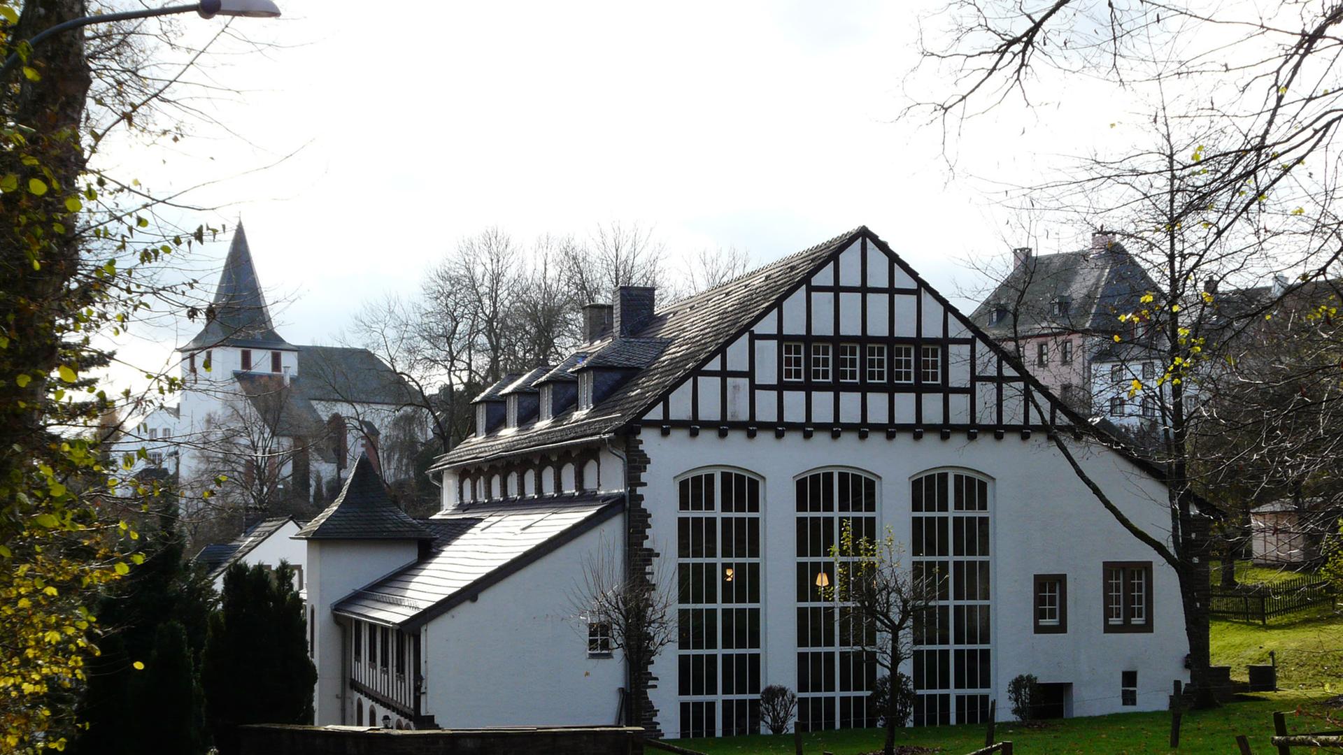 Die ehemalige Hermann Göring-Meisterschule in Kronenburg, in der sich heute das landeseigene "Haus für Lehrerfortbildung" befindet.