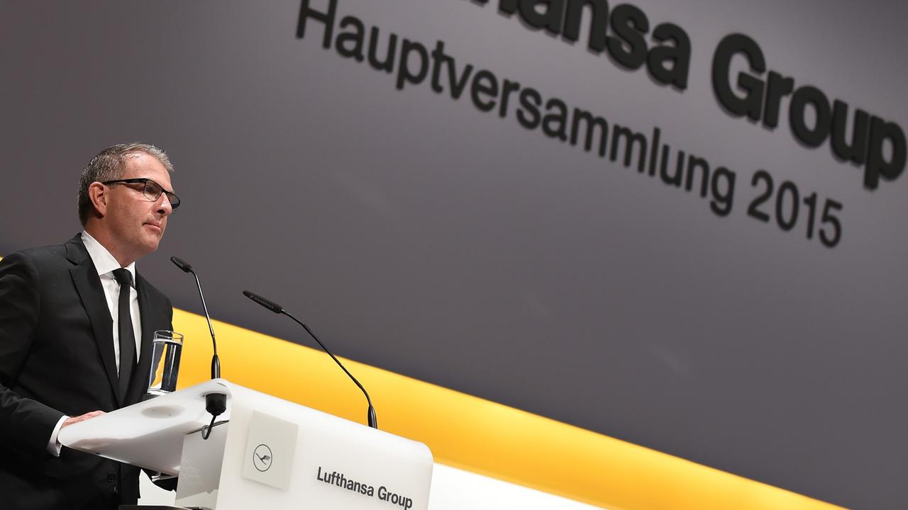 Lufthansa-Chef Carsten Spohr bei der Hauptversammlung 2015.