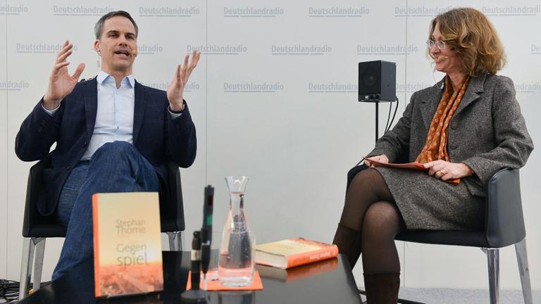 Stephan Thome beim "Bücherfrühling" von Deutschlandradio Kultur auf der Leipziger Buchmesse 2015