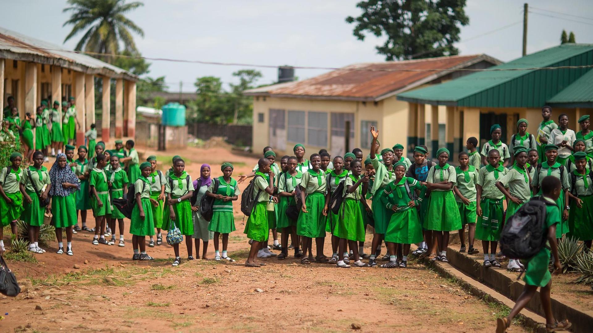 Schülerinnen der Muslim Girl's High School in Ijebu Ode, Nigeria.