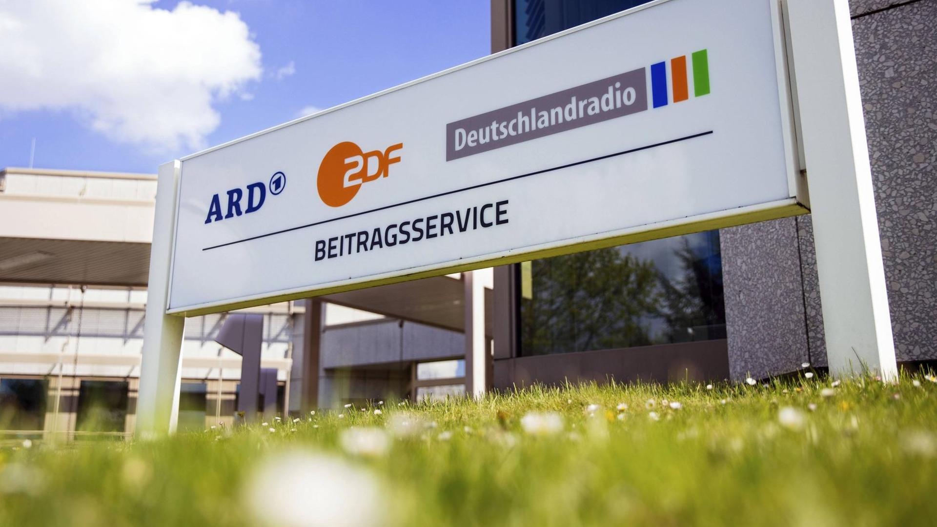 Der Beitragsservice von ARD, ZDF und Deutschlandradio in Köln-Bocklemünd