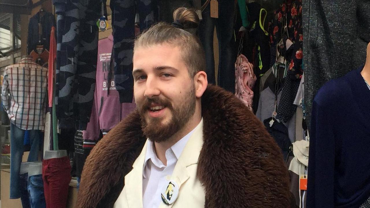 Der Kandidat für das Amt des Präsidenten von Serbien, Luka Maksimovic, alias Ljubisa Preletacevic Beli, aufgenommen am 19.03.2017 in Mladenovac (Serbien)