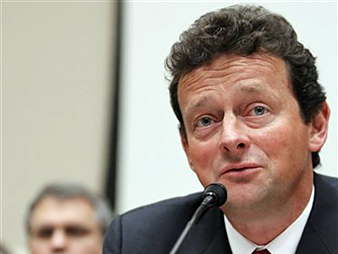 BP-Chef Tony Hayward gibt sich bei der Anhörung vor dem US-Kongress zerknirscht.