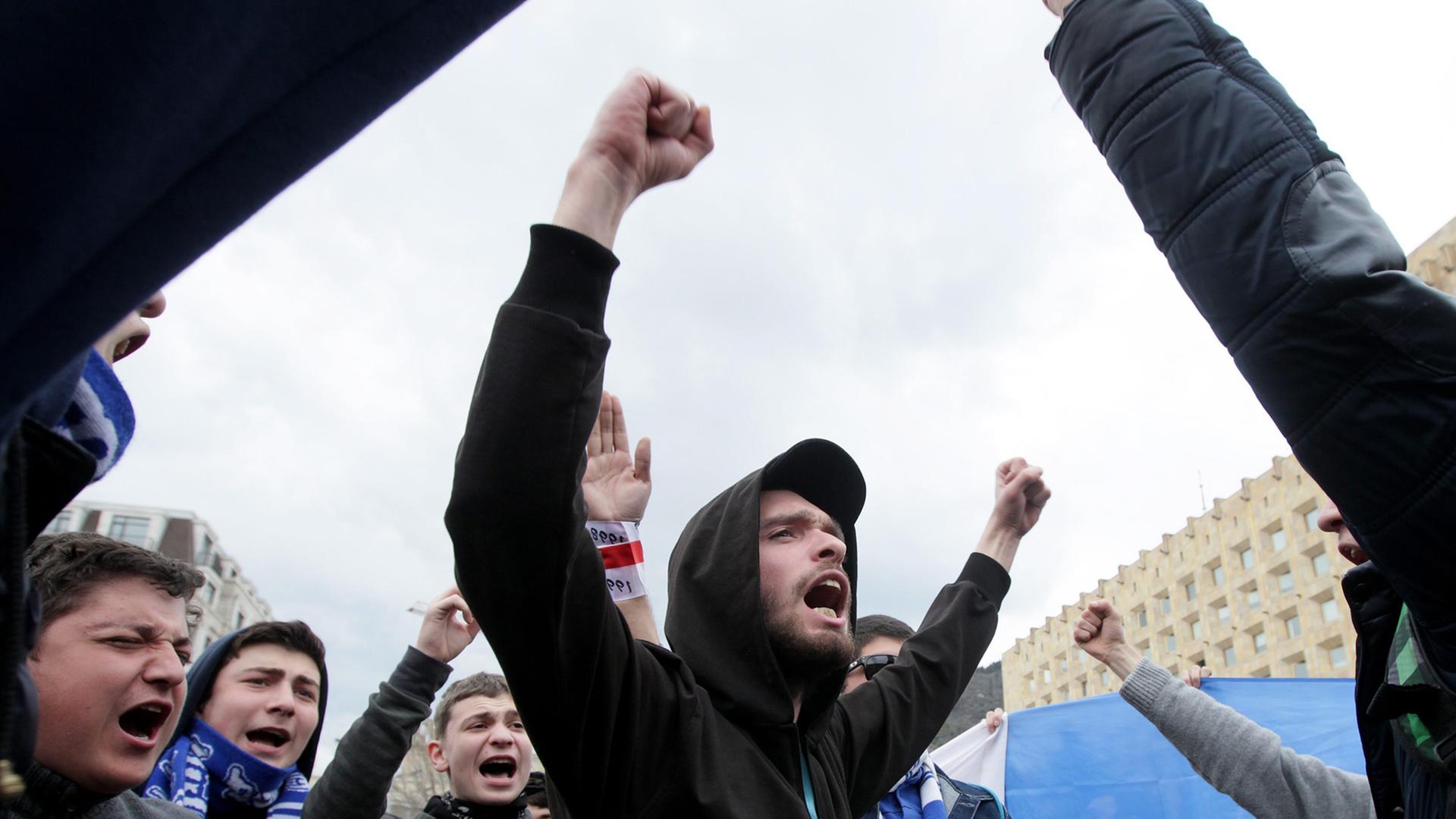 Anti-Russische Aktivisten am 28. März 2014 in Tiflis, Georgien