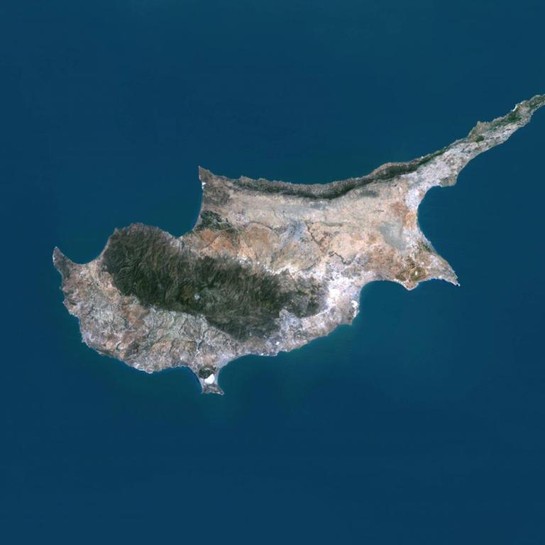 Der Krisenstaat Zypern, fotografiert aus dem All
