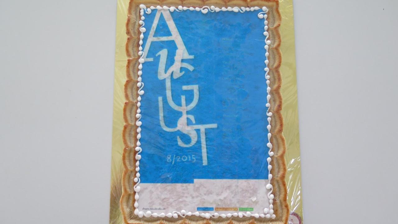 DLF-Marzipan-Torte - von einer Hörerin aus Hamburg gebacken (6.8.2015) DLF-Marzipan-Torte - von einer Hörerin aus Hamburg gebacken (6.8.2015)