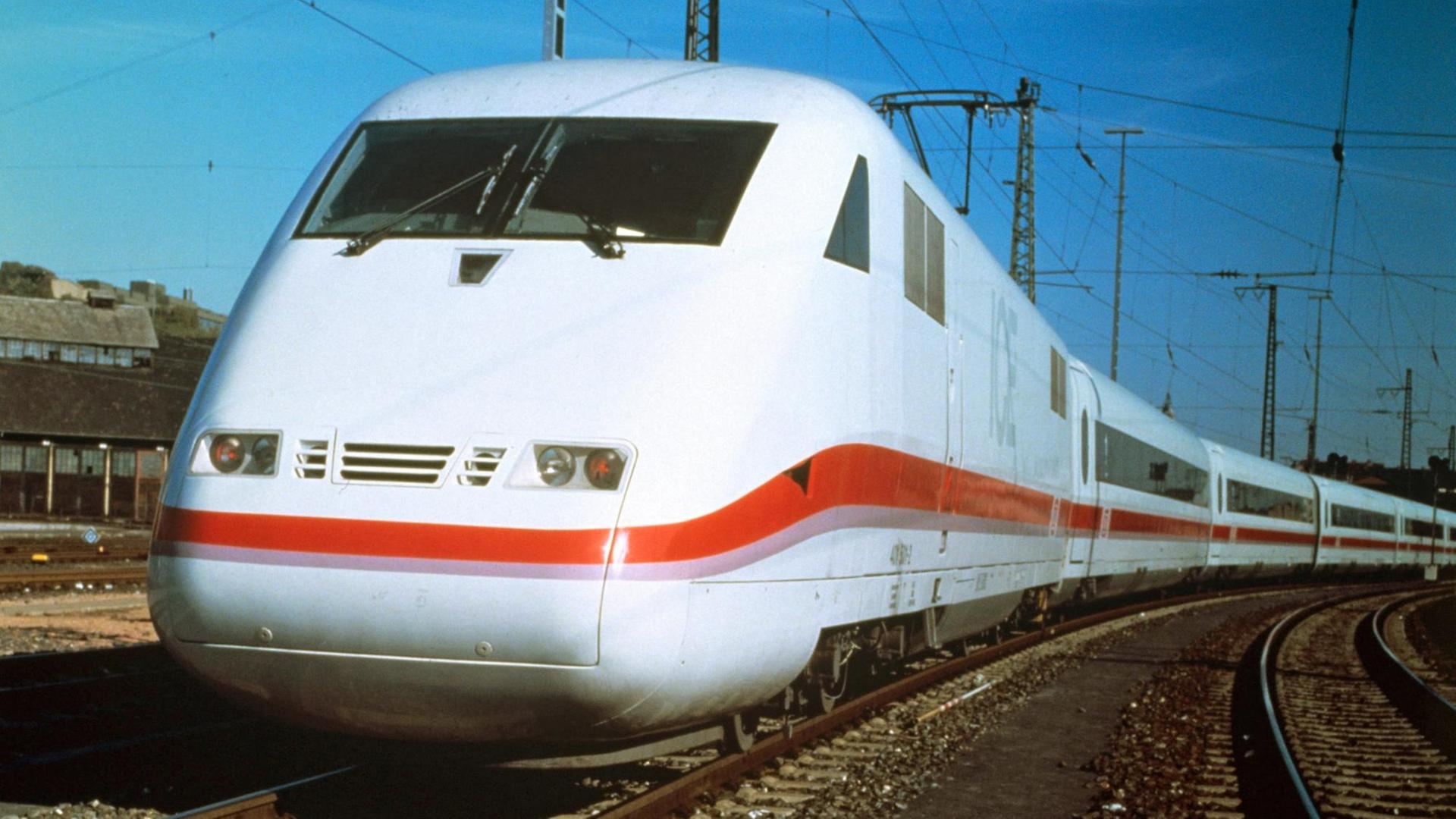 Ein Intercity Express, aufgenommen 1991.
