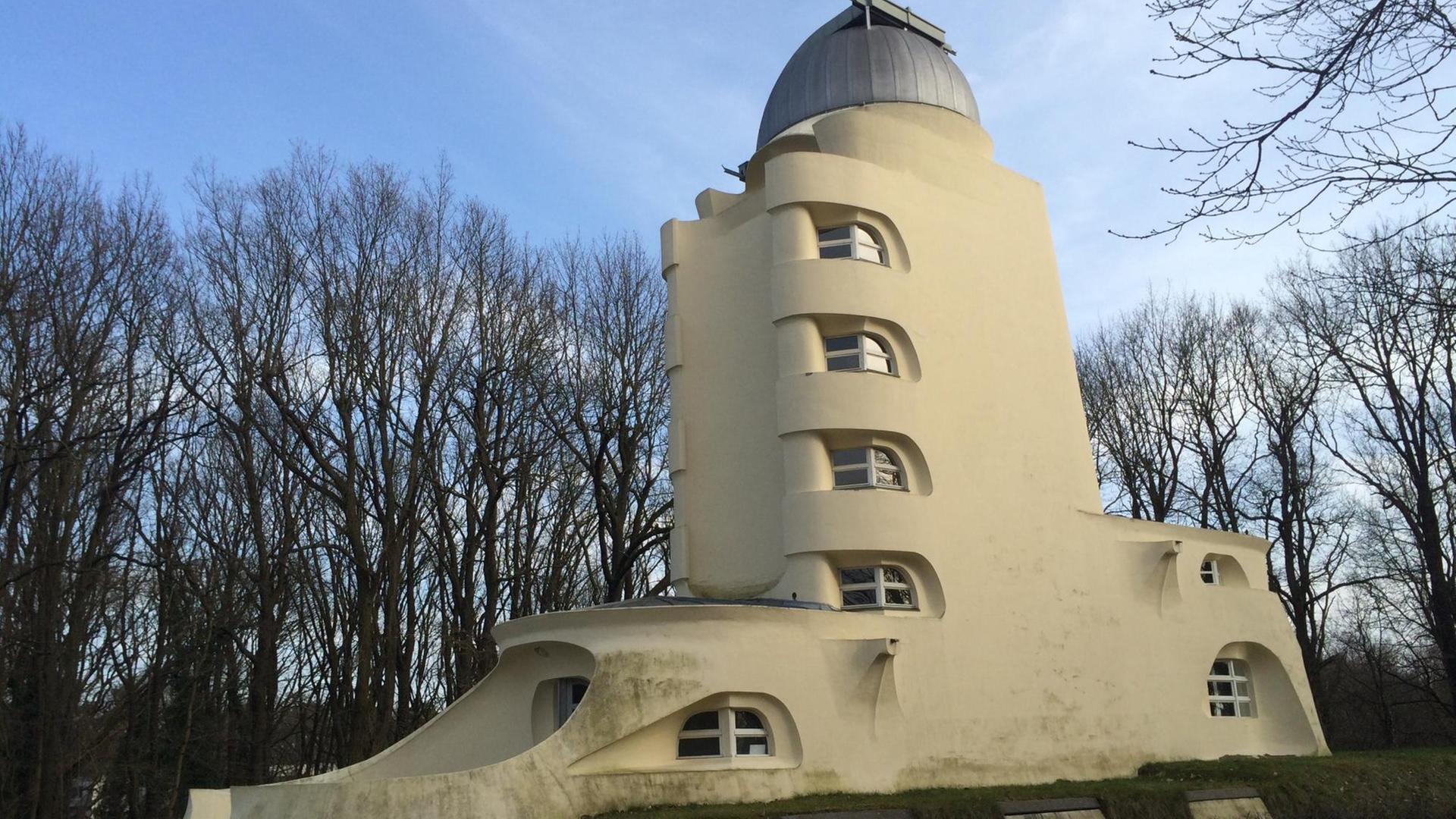 Der Einsteinturm am Telegraphenberg in Potsdam