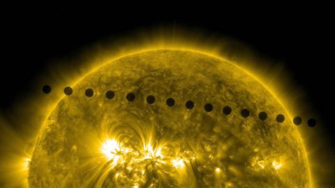 So war es am 6. Juni 2012: Die Venus zieht vor der Sonne entlang (Serienaufnahme des Sonnensatelliten SDO)