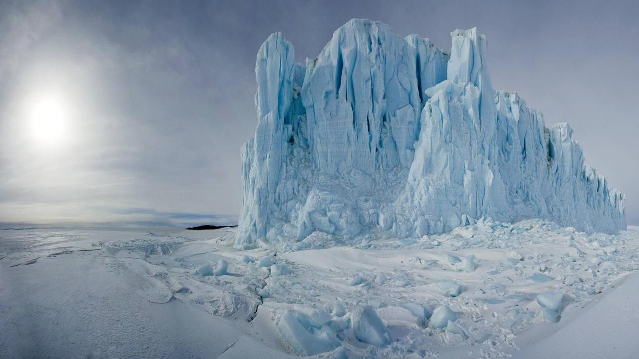 Ein Eisberg im Rossmeer.